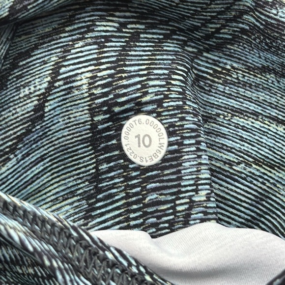 Lululemon Fast and Free High Rise Crop 23" Dimensional Icing Blue Multi - Picture 6 of 6